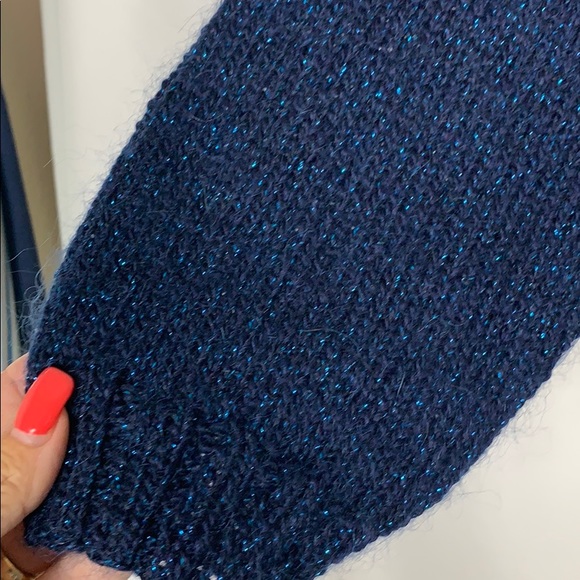 Navy blue sweater with blue flex bust 22.5” - Picture 3 of 4